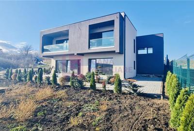 Casa individuala de vanzare | de lux | teren 490 mp | 200 mpu | garaj - 1