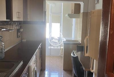 Apartament cu 2 camere decomandat în Nicolina