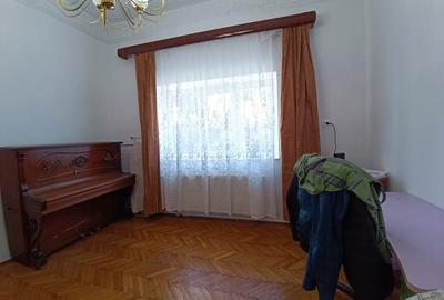 CENTRU SALA SPORTURILOR(COD03)- Casa interbelica si curte generoasa ! - 17