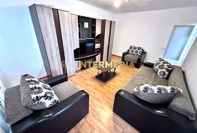Apartament cu 2 camere decomandat, mobilat în Cetate