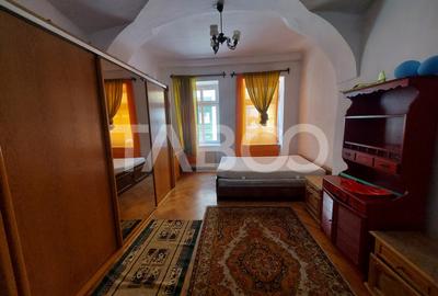 Apartament cu 2 camere nedecomandat, mobilat în Ultracentral
