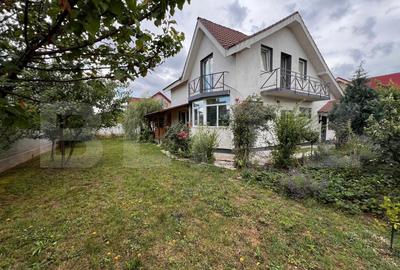 Casă individuală cu 4 camere în Central