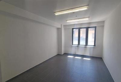 Spatiu comercial versatil in Centrul Civic - 12