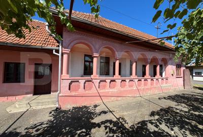 Casă individuală cu 5 camere în Exterior Nord