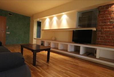 Apartament cu 2 camere semidecomandat, mobilat în Complex Studențesc