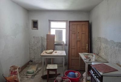 Apartament cu 3 camere decomandat etajul 4 zona centrala Adjud - 6