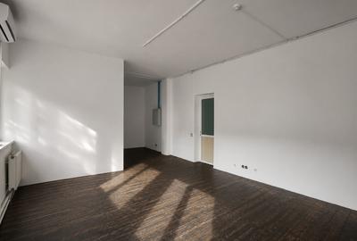 Spatiu activitati diverse/comercial | Domenii | Cladire birouri | Comision 0% - 6