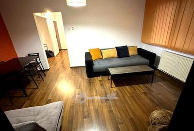 Apartament cu 2 camere semidecomandat în Podu Roș