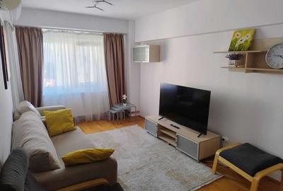 Apartament cu 4 camere decomandat, mobilat în Lacul Tei