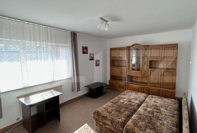 Apartament cu 2 camere decomandat, mobilat în Zorilor