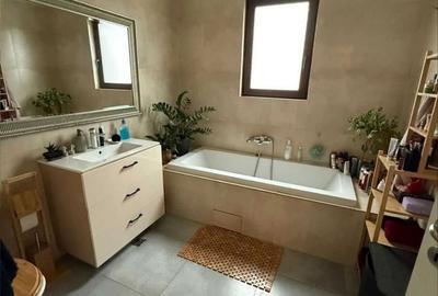 Apartament 3 camere Poarta 6 - 6
