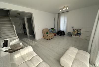 Duplex cu 4 camere în Sud