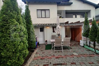 Apartament cu 2 camere decomandat, mobilat în Sânpetru