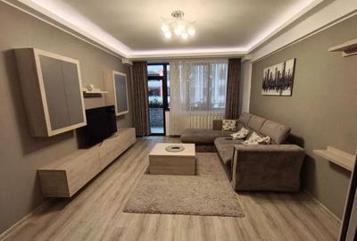 Apartament cu 3 camere decomandat, mobilat în Tractorul