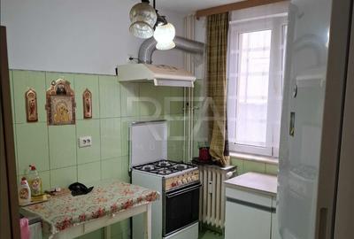 2 camere, et 2/4 , anvelopat, garaj-Drumul Taberei,Str Targu Neamt - 3