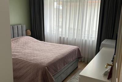 Apartament cu 3 camere decomandat, mobilat în Central