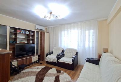 Apartament cu 2 camere decomandat în Micro 19