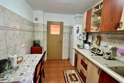 Apartament 4 camere decomandat | Str. Banat | Etaj 3/4 | - 5