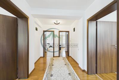 Casa cu priveliste de vis si potential turistic sau investitie in zona Bran - 13