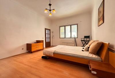 Apartament spațios la curte comună – zonă centrală, Oradea - 2