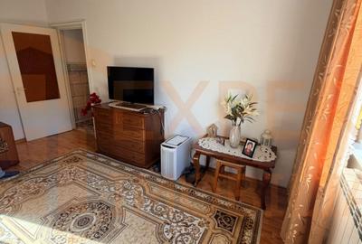 Apartament cu 3 camere semidecomandat, mobilat în Casa de Cultură