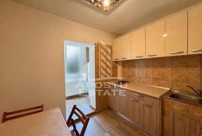 Apartament cu 2 camere decomandat, mobilat în Lipovei