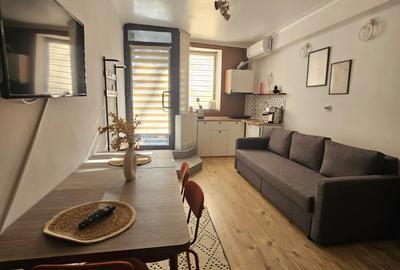 Apartament cu 2 camere semidecomandat, mobilat în Calea Victoriei