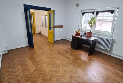 Casă individuală cu 3 camere în Iancului