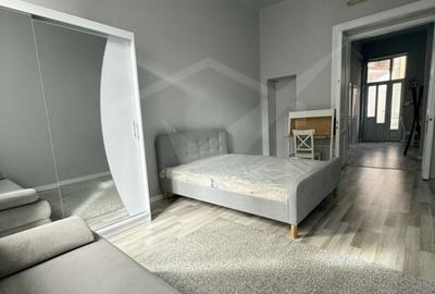 Central, Cladire istorica, 2 camere, 2 bai, modern renovat - 1