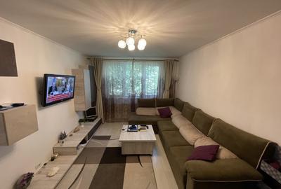 Apartament cu 4 camere decomandat, mobilat în Drumul Taberei