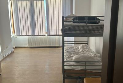 Apartament cu 3 camere decomandat, mobilat în Central