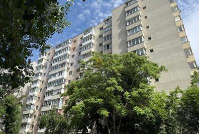 Apartament cu 3 camere decomandat în 1 Decembrie 1918