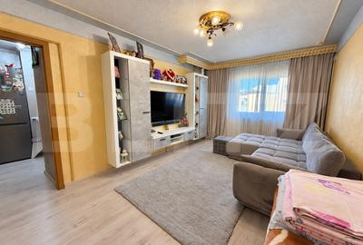 Apartament cu 3 camere decomandat, mobilat în Canta