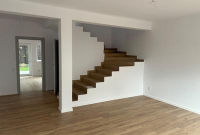 Duplex cu 4 camere în Florești