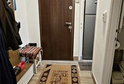 Garsonieră decomandată, etaj 2, balcon, bloc izolat – Astra, Str. Uranus - 6
