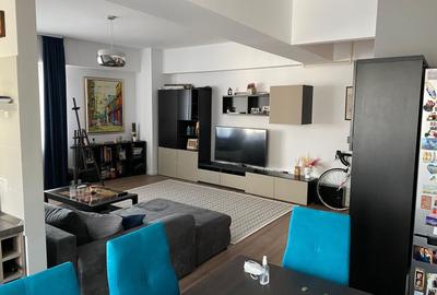 Apartament cu 2 camere semidecomandat, mobilat în Timpuri Noi