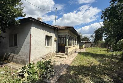 Casă individuală cu 4 camere în Dărăști-Vlașca