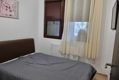 Apartament cu 2 camere decomandat în Palat
