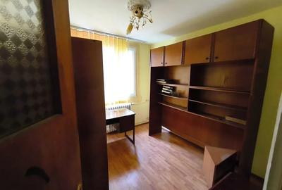 Apartament cu 3 camere, mobilat în Sălăjan