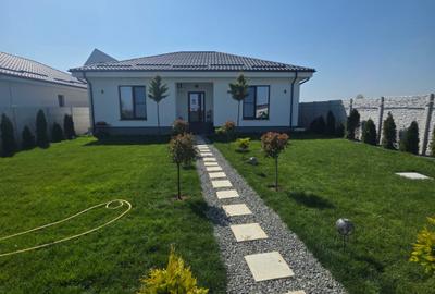 Casă individuală cu 3 camere în Exterior Sud