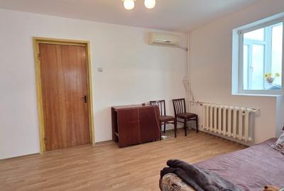 Apartament cu 2 camere nedecomandat, mobilat în Tomis III
