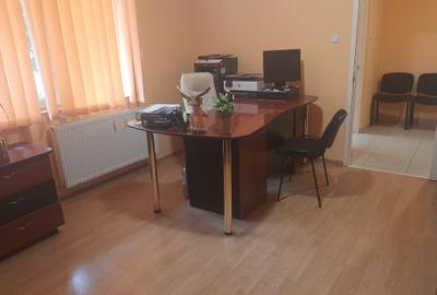 INCHIRIEZ spatiu birouri Podgoria - 2