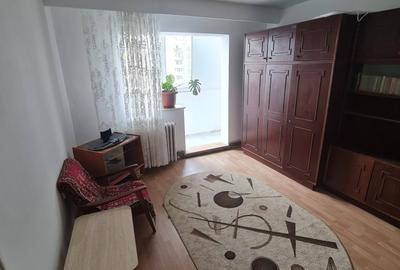 Apartament 3 camere, 2 bai,decomandat, 78 mp, etaj intemediar, parcare, Calvaria - 1