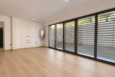 Apartament cu 3 camere decomandat în Calea Victoriei