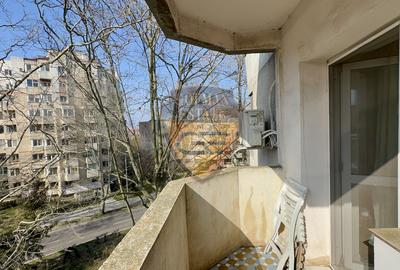 3 Camere Decomandat + uscător + boxă Capitol 3 balcoane centrala gaz 2 bai  A/C - 15