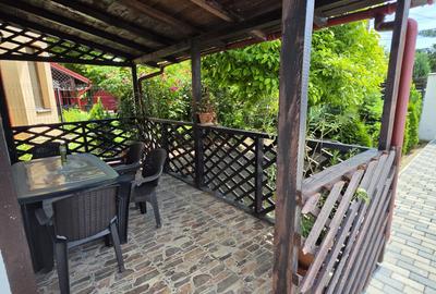 Casă renovată cu 6 camere, teren 557 mp – Berceni, Prahova - 3