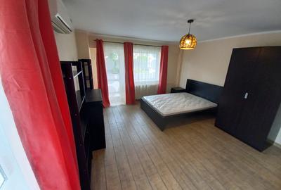 Unirii, Biblioteca Nationala, gars., 45mp, et.2, decomandata, 450Euro/luna - 2