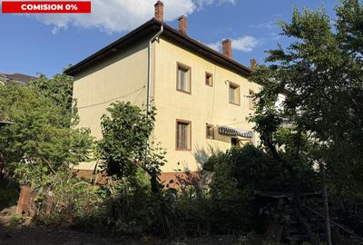 Apartament cu 3 camere decomandat în Complex Studențesc