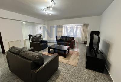 Apartament cu 5 camere decomandat, mobilat în Aviatorilor