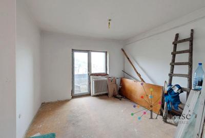 Garsonieră decomandată în Răcădău